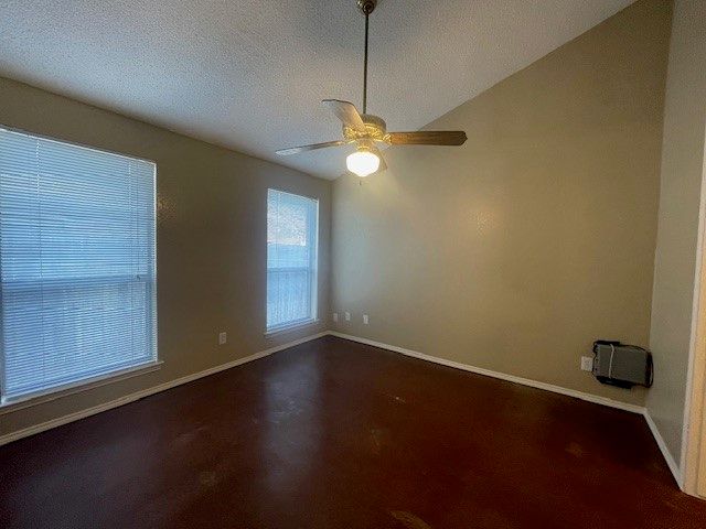 1226 W Hudgins Street, Grapevine, TX 76051