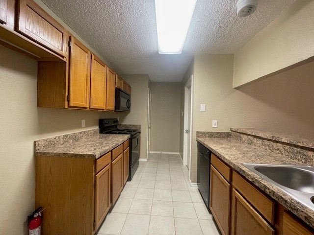 1226 W Hudgins Street, Grapevine, TX 76051