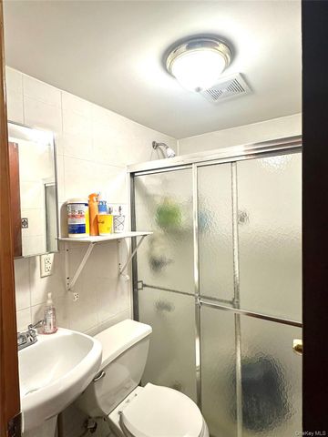 150-21 61st Road, Kew Garden Hills, NY 11367