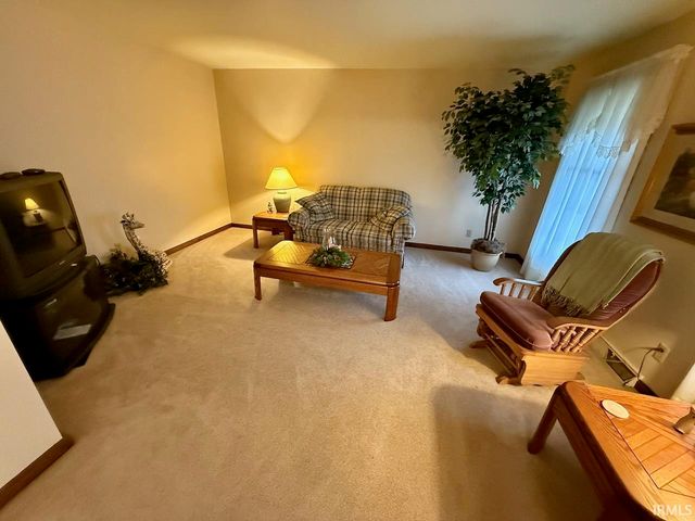 7733 Ridgemont Drive, Newburgh, IN 47630