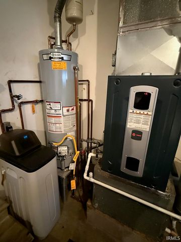 7733 Ridgemont Drive, Newburgh, IN 47630