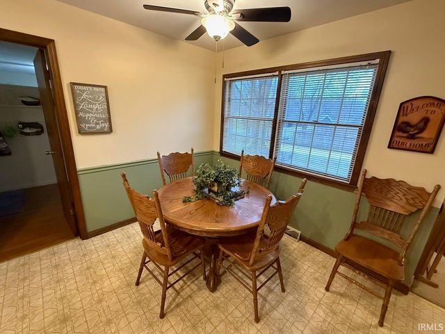 7733 Ridgemont Drive, Newburgh, IN 47630