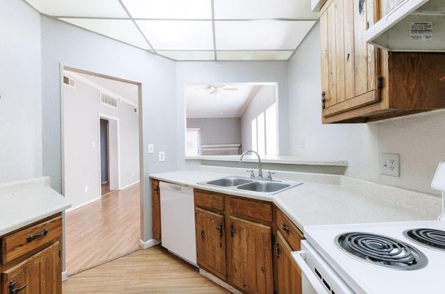 7405 Avenue X, Lubbock, TX 79423