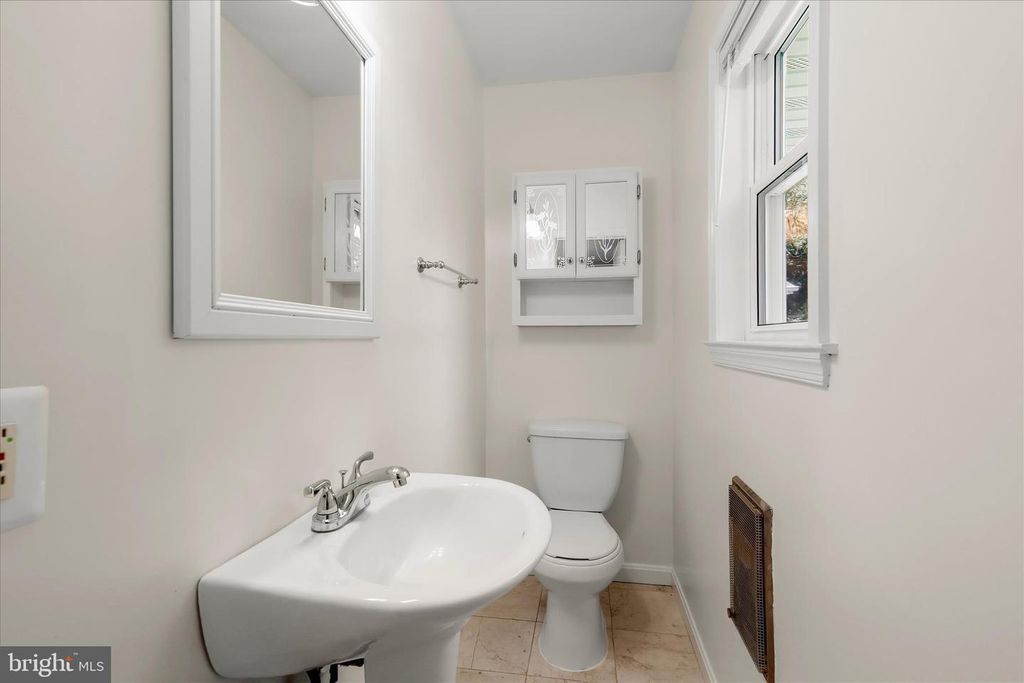 Image 25 of property listing at 1266 BUCKHORN RD, Sykesville, MD 21784