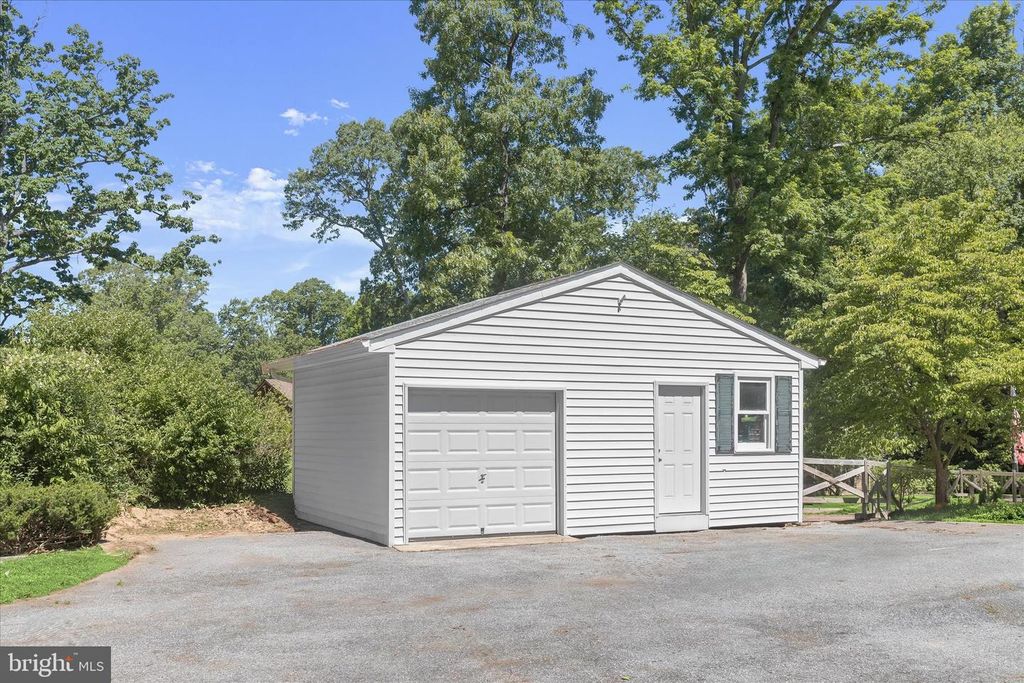 Image 64 of property listing at 1266 BUCKHORN RD, Sykesville, MD 21784