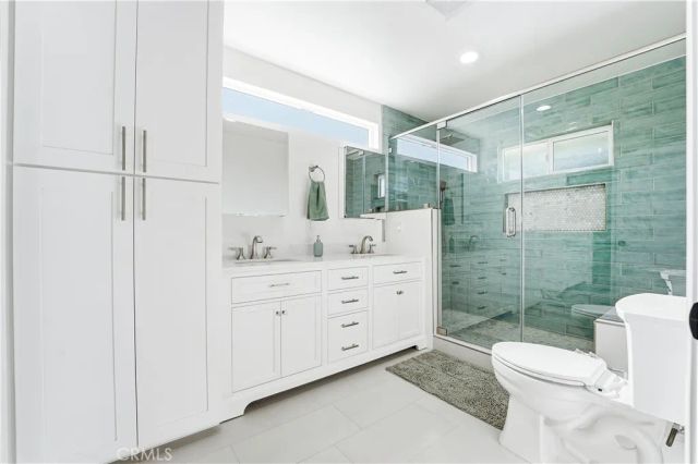 21005 Longworth, Lakewood, CA 90715