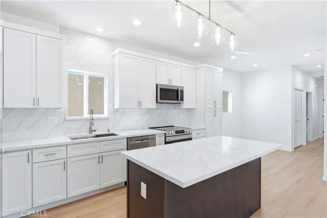 21005 Longworth, Lakewood, CA 90715