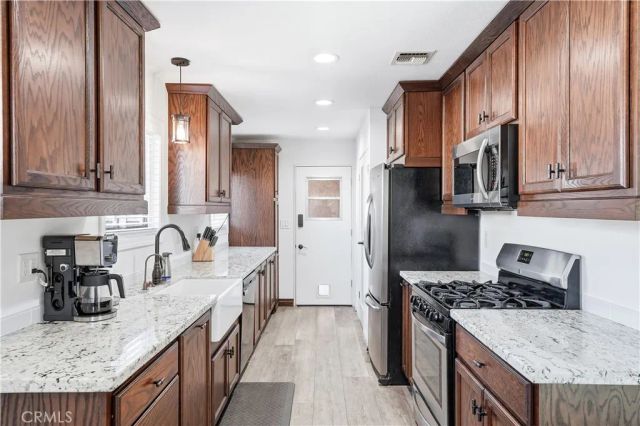 21005 Longworth, Lakewood, CA 90715