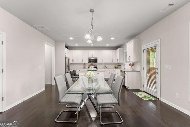 2228 Lakeview Bend Way, Buford, GA 30519