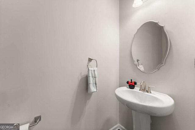 2228 Lakeview Bend Way, Buford, GA 30519