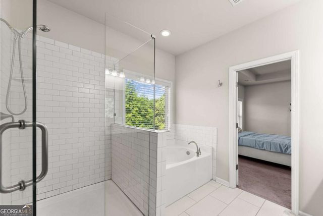 2228 Lakeview Bend Way, Buford, GA 30519