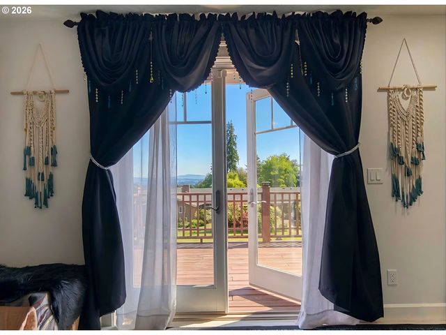 35432 SPENCE St, St Helens, OR 97051