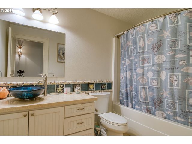 35432 SPENCE St, St Helens, OR 97051