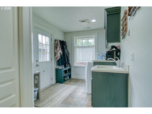 35432 SPENCE St, St Helens, OR 97051