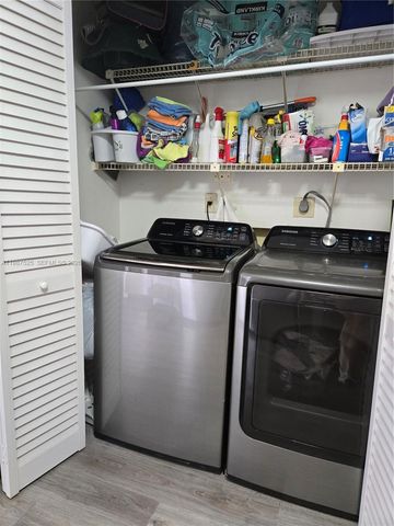 900 NE 195th St 709, Miami, FL 33179