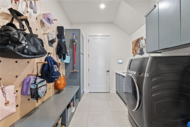 5913 SW Bloomsbury Road, Bentonville, AR 72713