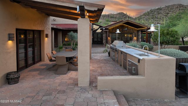 13781 N Old Ranch House Road, Marana, AZ 85658