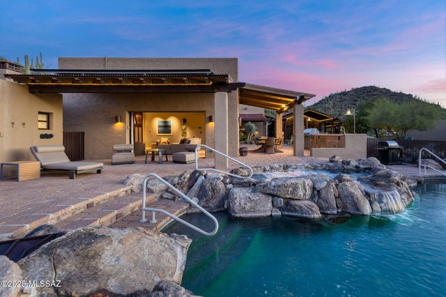 13781 N Old Ranch House Road, Marana, AZ 85658