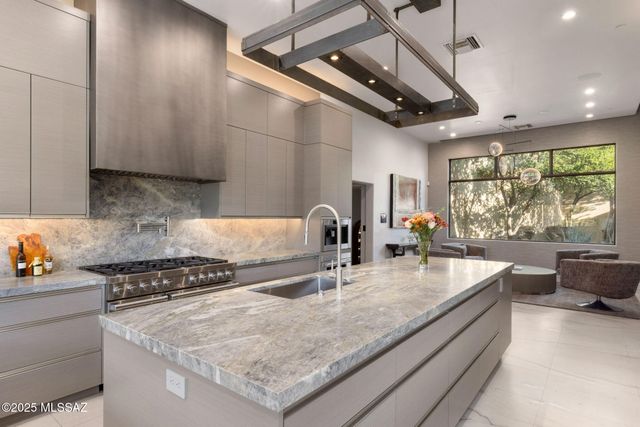 13781 N Old Ranch House Road, Marana, AZ 85658