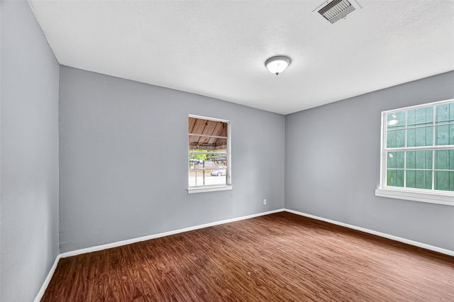 10106 Sierra Drive, Houston, TX 77051