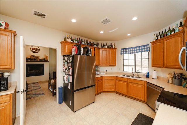 2120 W Billionaire Lane, Yucca, AZ 86438