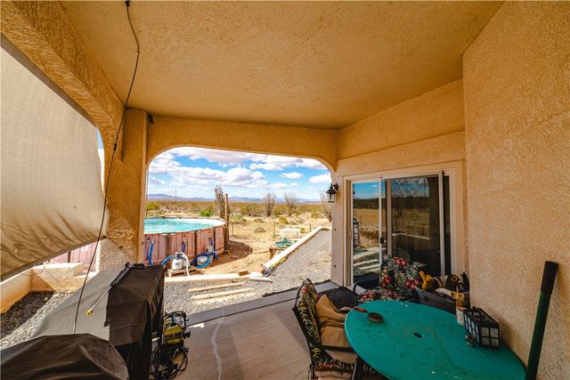 2120 W Billionaire Lane, Yucca, AZ 86438