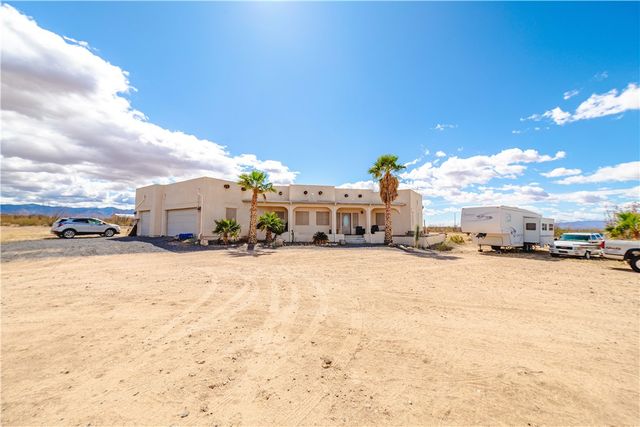 2120 W Billionaire Lane, Yucca, AZ 86438