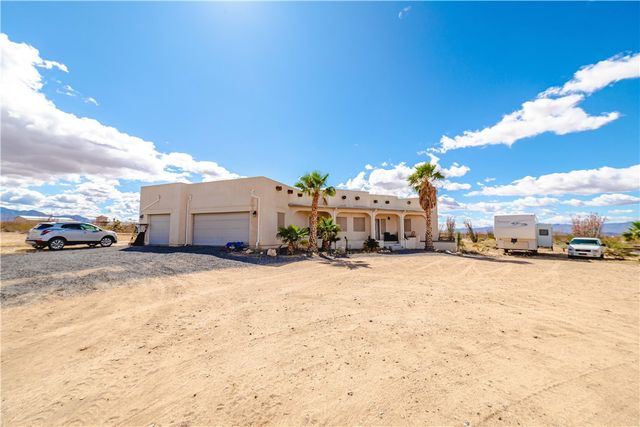 2120 W Billionaire Lane, Yucca, AZ 86438