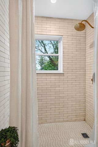 56 Rhode Island Drive, Jackson, NJ 08527