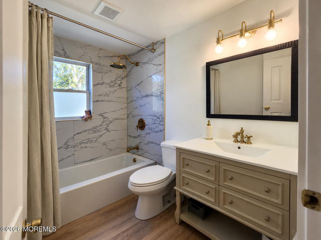 56 Rhode Island Drive, Jackson, NJ 08527