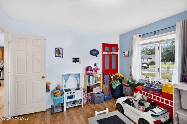 56 Rhode Island Drive, Jackson, NJ 08527