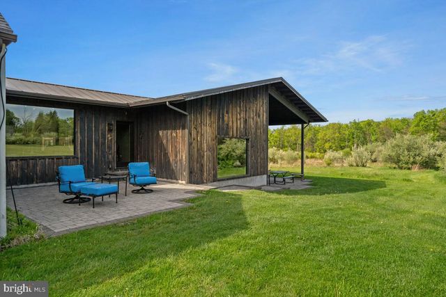 13 ROPE WALK RD, Upper Black Eddy, PA 18972