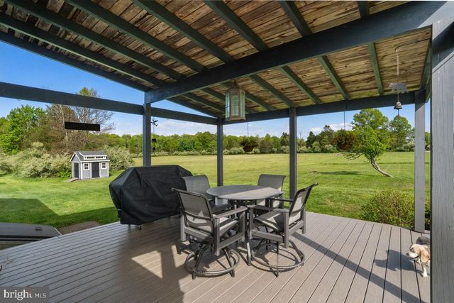 13 ROPE WALK RD, Upper Black Eddy, PA 18972
