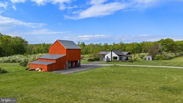 13 ROPE WALK RD, Upper Black Eddy, PA 18972