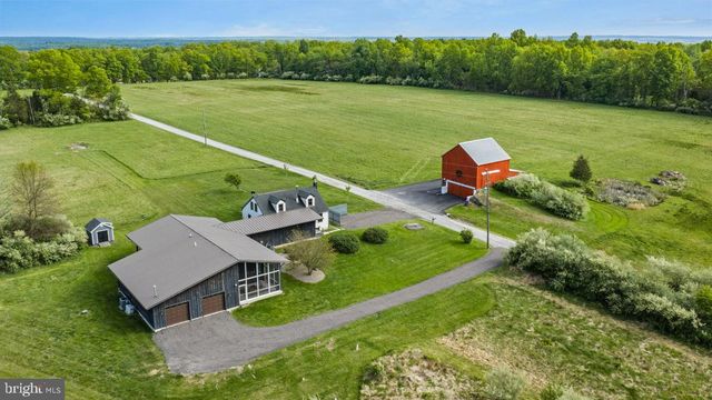 13 ROPE WALK RD, Upper Black Eddy, PA 18972