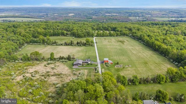 13 ROPE WALK RD, Upper Black Eddy, PA 18972