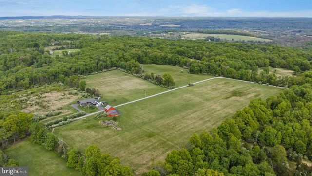 13 ROPE WALK RD, Upper Black Eddy, PA 18972