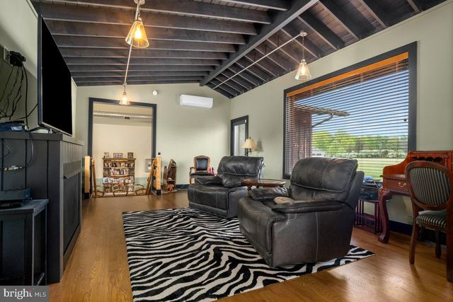 13 ROPE WALK RD, Upper Black Eddy, PA 18972
