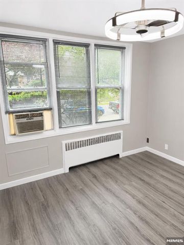 2160 Center Avenue 1J, Fort Lee, NJ 07024