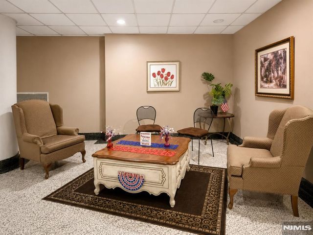 2160 Center Avenue 1J, Fort Lee, NJ 07024