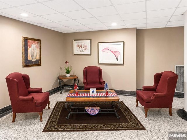 2160 Center Avenue 1J, Fort Lee, NJ 07024
