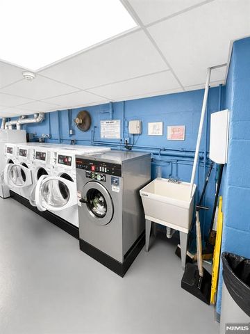 2160 Center Avenue 1J, Fort Lee, NJ 07024