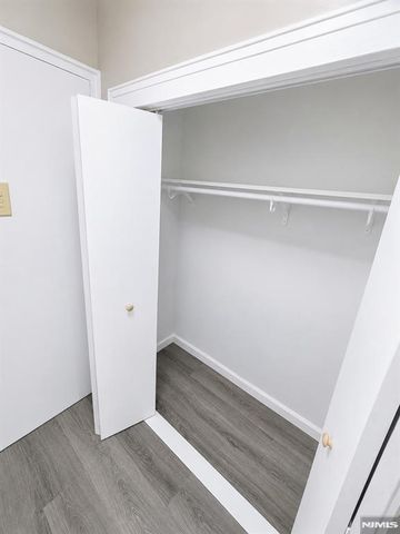 2160 Center Avenue 1J, Fort Lee, NJ 07024