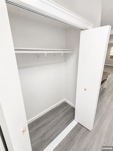 2160 Center Avenue 1J, Fort Lee, NJ 07024
