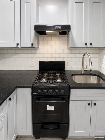 2160 Center Avenue 1J, Fort Lee, NJ 07024