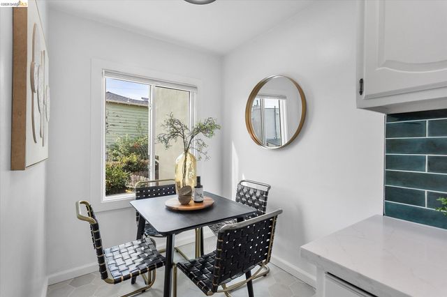 2739 Grande Vista Ave, Oakland, CA 94601