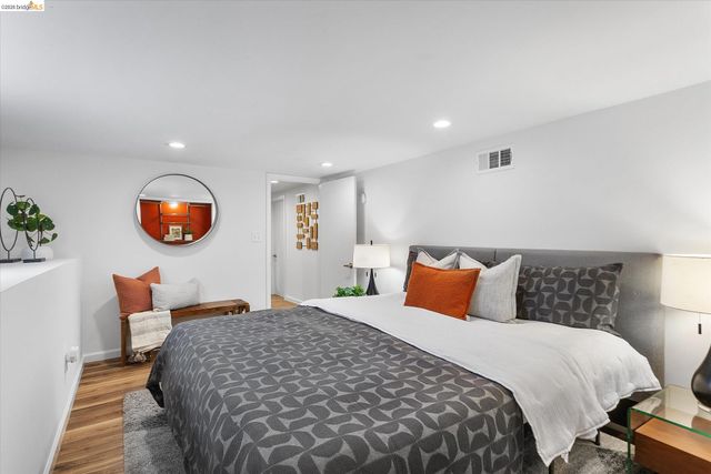 2739 Grande Vista Ave, Oakland, CA 94601