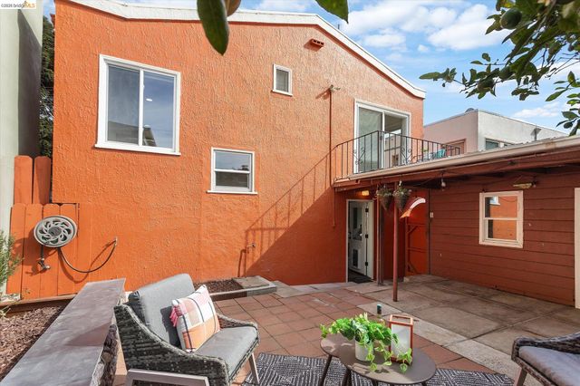 2739 Grande Vista Ave, Oakland, CA 94601