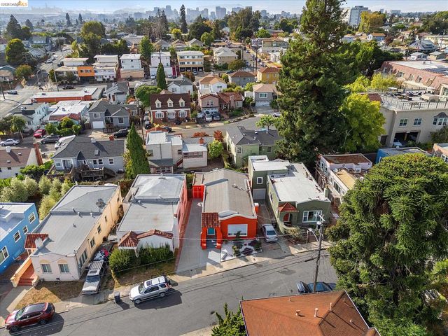 2739 Grande Vista Ave, Oakland, CA 94601