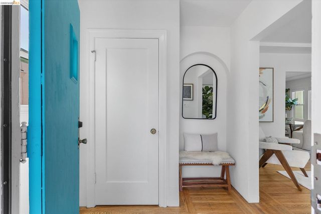 2739 Grande Vista Ave, Oakland, CA 94601